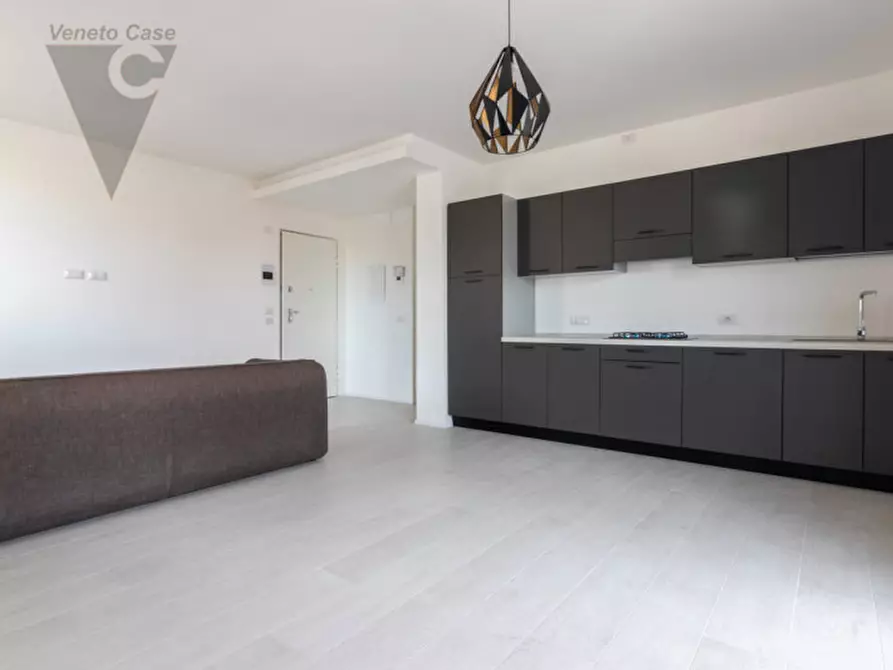 Immagine 2 di Appartamento in affitto  a Legnaro