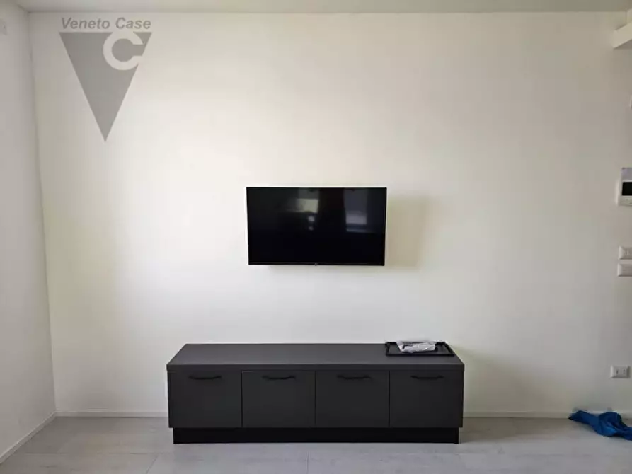 Immagine 2 di Appartamento in affitto  a Legnaro