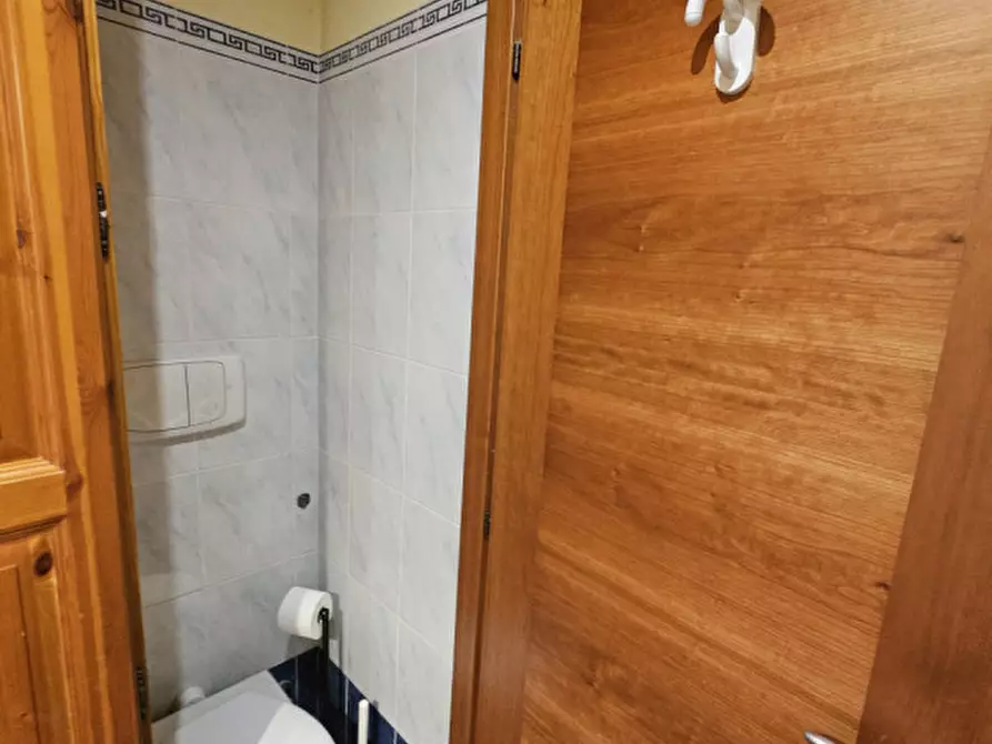 Immagine 22 di Appartamento in vendita  in vernante strada statale 20 a Vernante