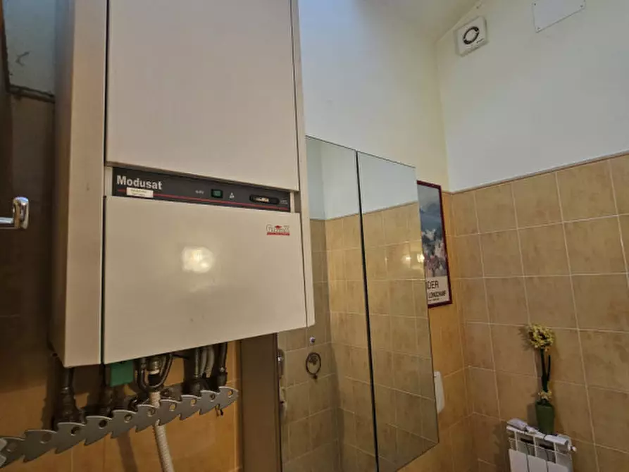 Immagine 37 di Appartamento in vendita  in vernante strada statale 20 a Vernante