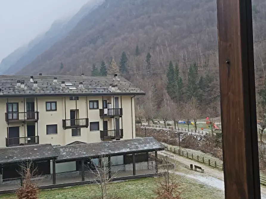 Immagine 40 di Appartamento in vendita  in vernante strada statale 20 a Vernante