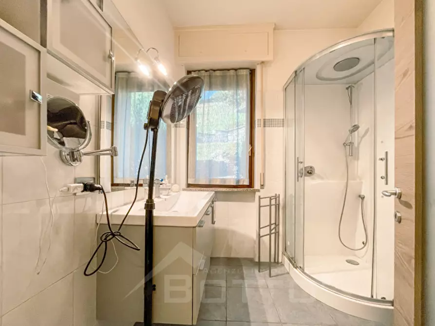 Immagine 26 di Palazzo in vendita  in Via al Poggio, 10 a Omegna