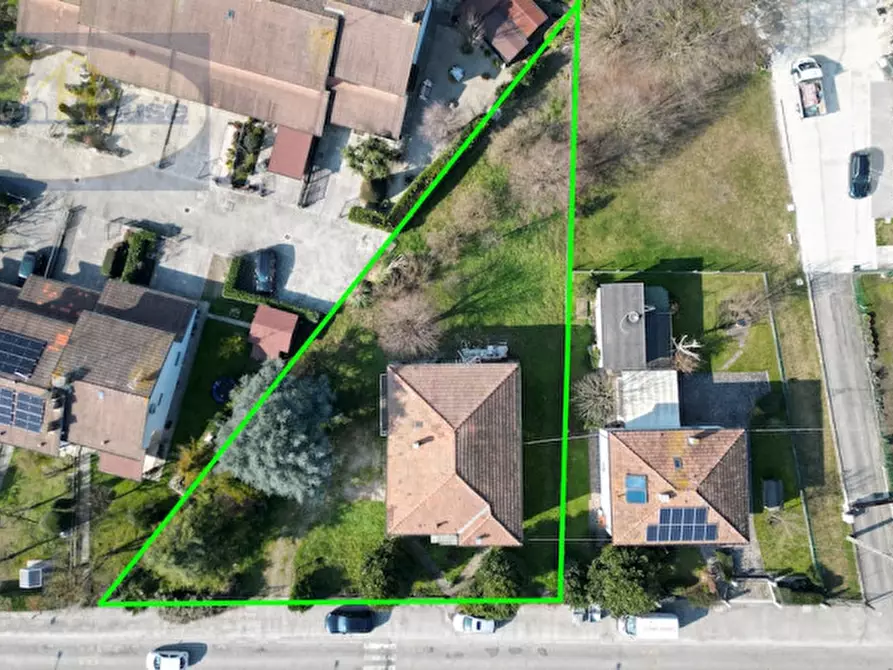 Immagine 38 di Casa indipendente in vendita  in Via Provinciale Circonvallazione 61 a Molinella