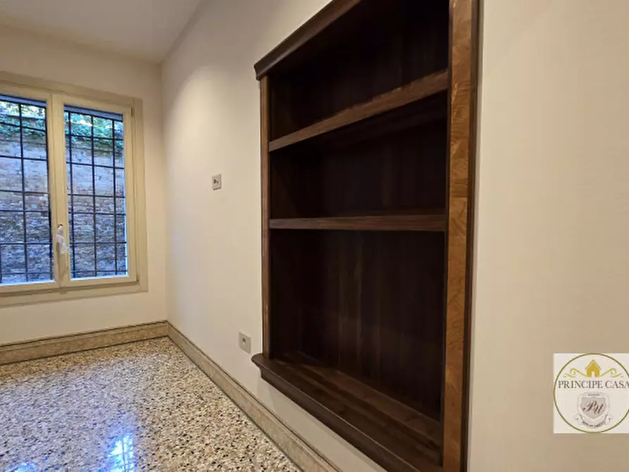 Immagine 25 di Appartamento in vendita  in san polo a Venezia
