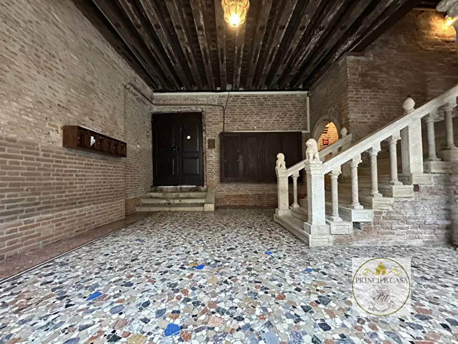 Immagine 2 di Appartamento in vendita  a Venezia