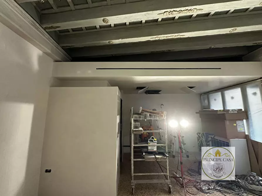 Immagine 10 di Appartamento in vendita  a Venezia