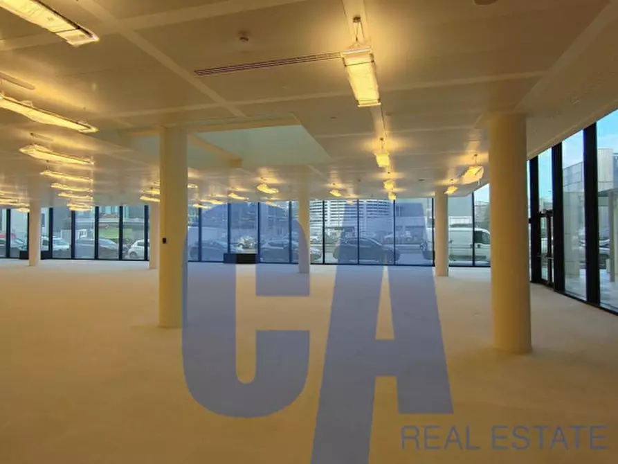 Immagine 3 di Ufficio in affitto  in VIALE SARCA a Milano