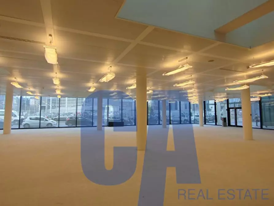 Immagine 10 di Ufficio in affitto  in VIALE SARCA a Milano