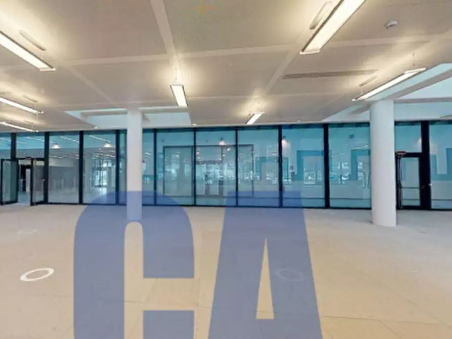 Immagine 15 di Ufficio in affitto  in VIALE SARCA a Milano