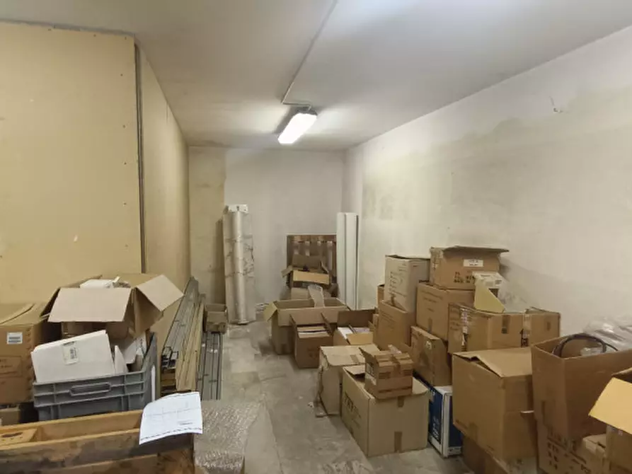 Immagine 5 di Magazzino in vendita  in Via Ruggero Torelli a Perugia