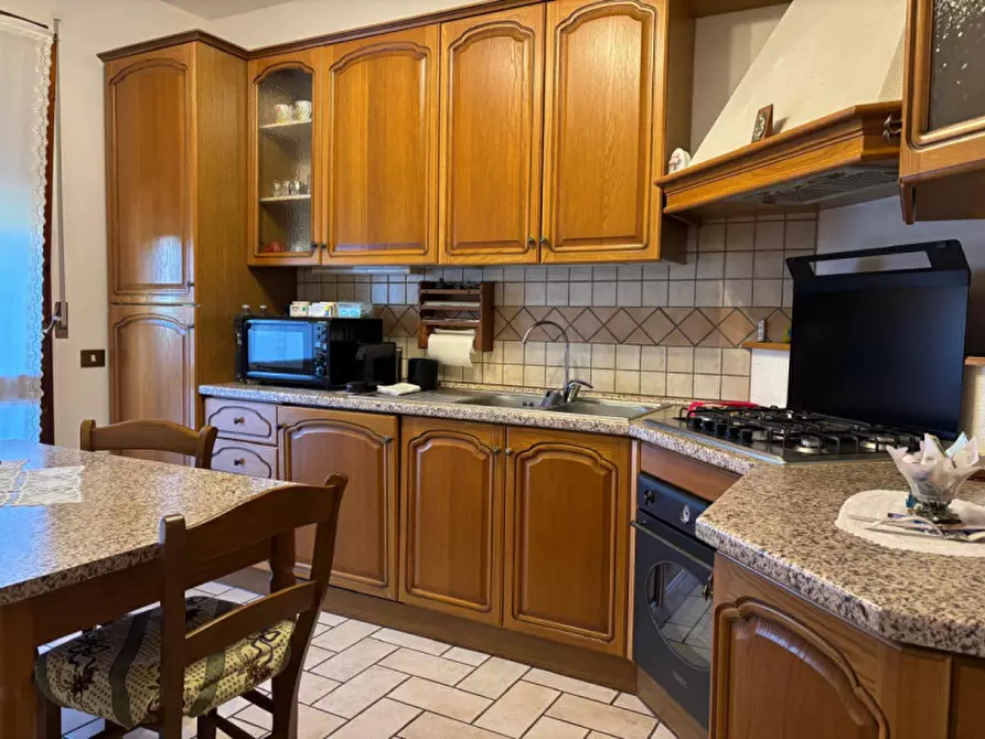 Immagine 1 di Casa trifamiliare in vendita  a Villanova Del Ghebbo