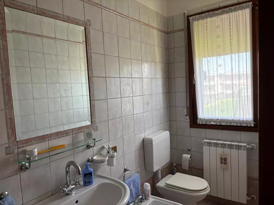 Immagine 8 di Casa trifamiliare in vendita  a Villanova Del Ghebbo