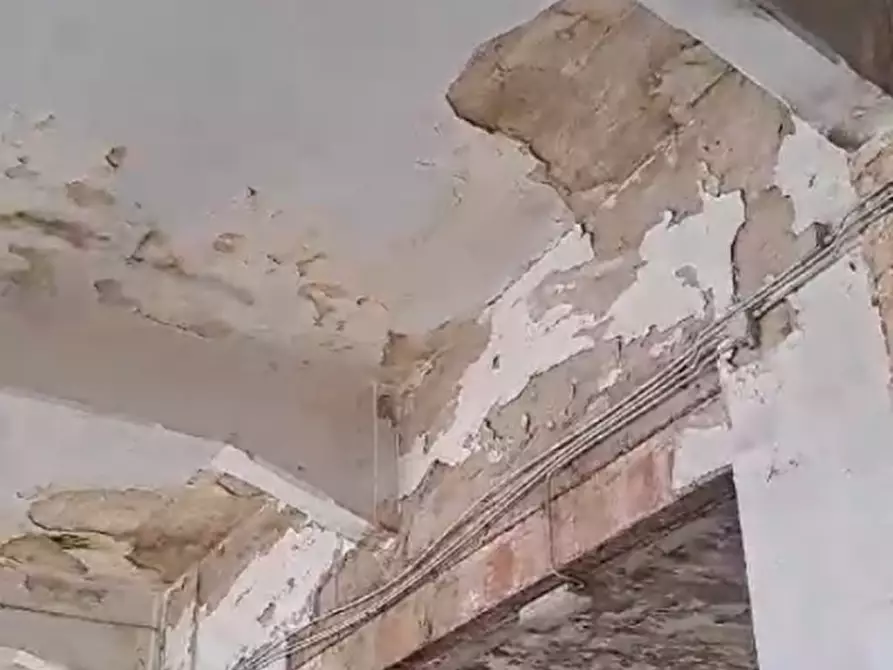 Immagine 3 di Negozio in affitto  in PIAZZA DELLE CURE a Firenze