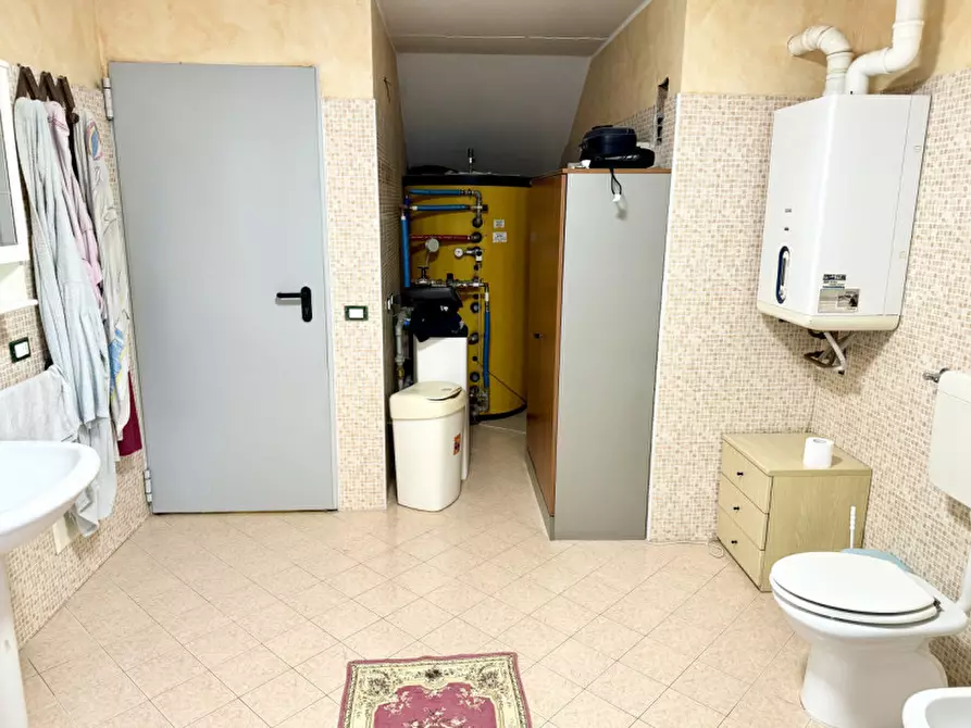 Immagine 36 di Villa in vendita  in VIA I MAGGIO N. 11 a Sissa Trecasali