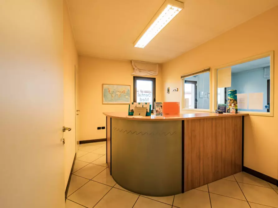 Immagine 1 di Ufficio in vendita  in Via Provinciale Sud a Fosso'