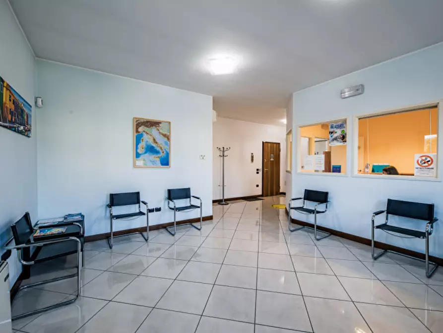 Immagine 2 di Ufficio in vendita  in Via Provinciale Sud a Fosso'