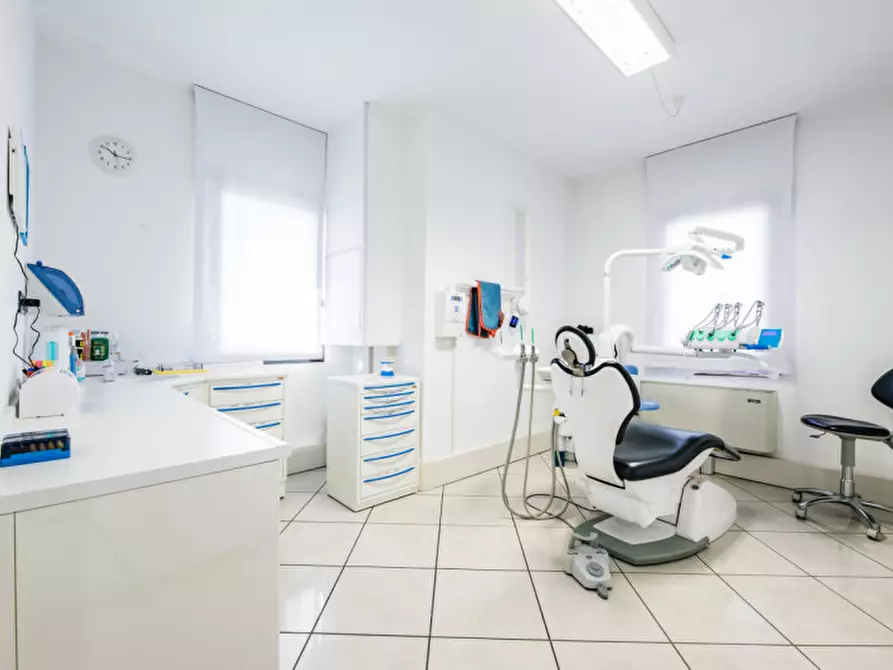 Immagine 5 di Ufficio in vendita  in Via Provinciale Sud a Fosso'