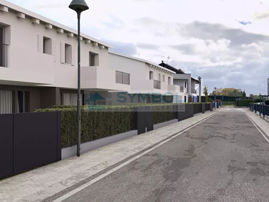 Immagine 3 di Casa bifamiliare in vendita  in Via Aldo Moro a Martellago