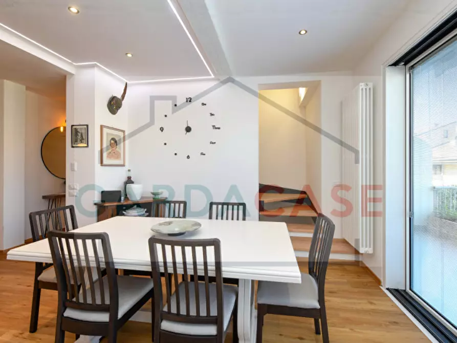 Immagine 11 di Appartamento in vendita  a Desenzano Del Garda