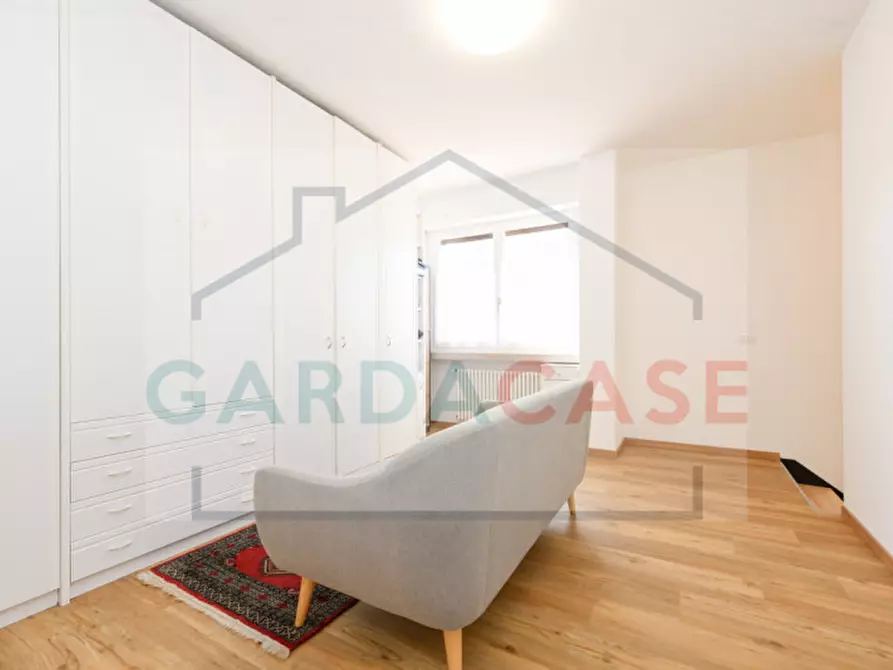 Immagine 25 di Appartamento in vendita  a Desenzano Del Garda