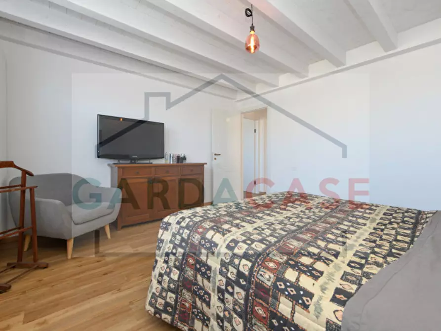 Immagine 33 di Appartamento in vendita  a Desenzano Del Garda