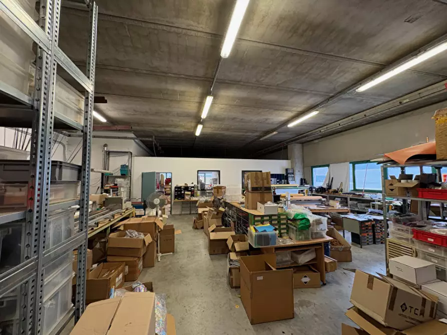 Immagine 1 di Capannone industriale in vendita  a Trento
