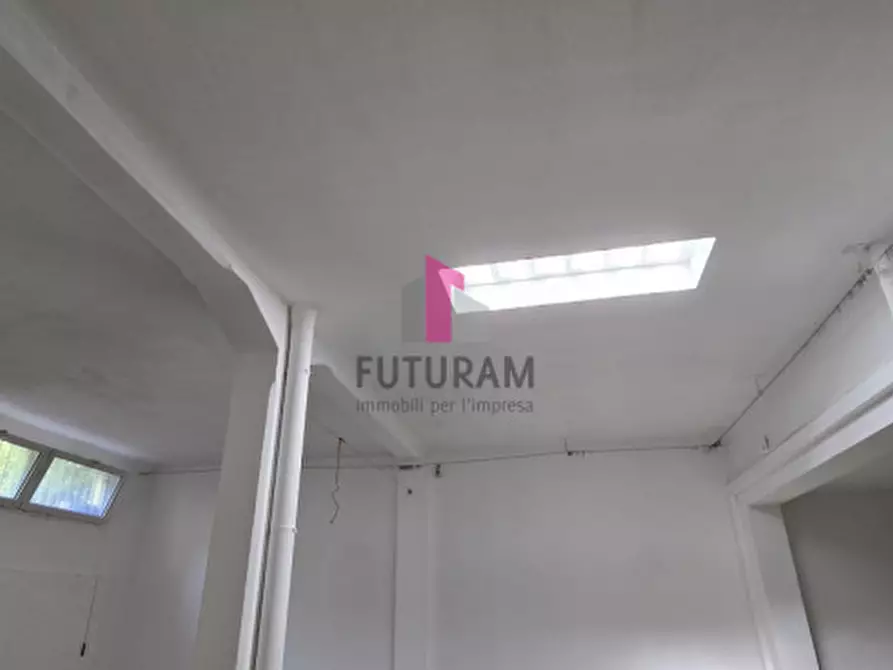 Immagine 6 di Magazzino in affitto  in Via Pasquale Paoli a Padova