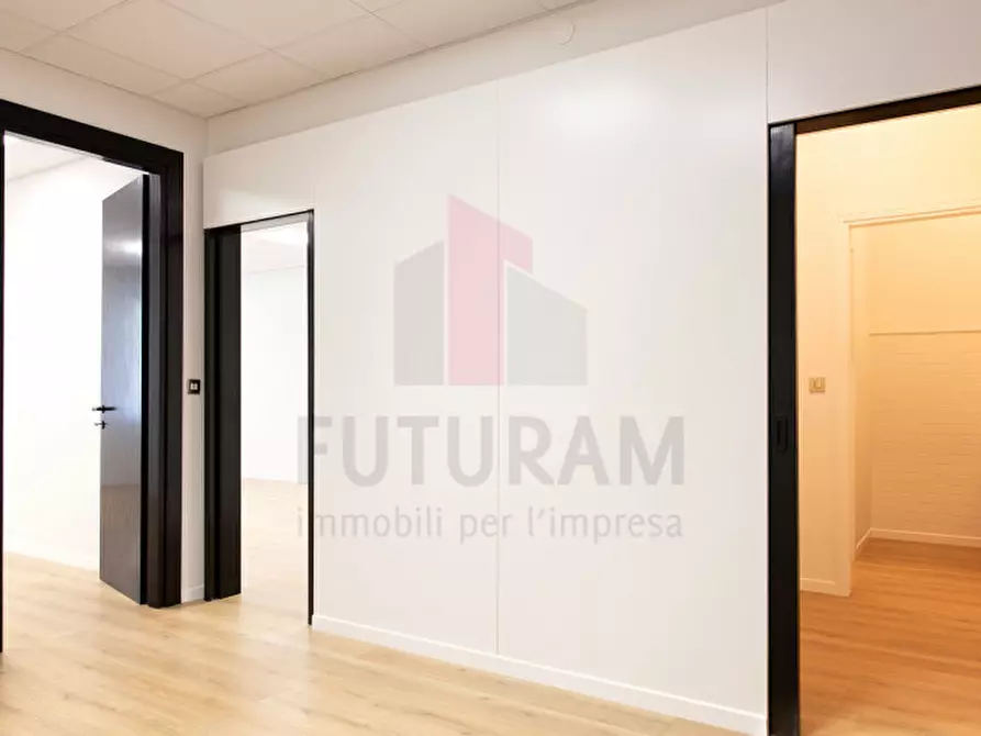 Immagine 9 di Ufficio in affitto  in via Scrovegni a Padova