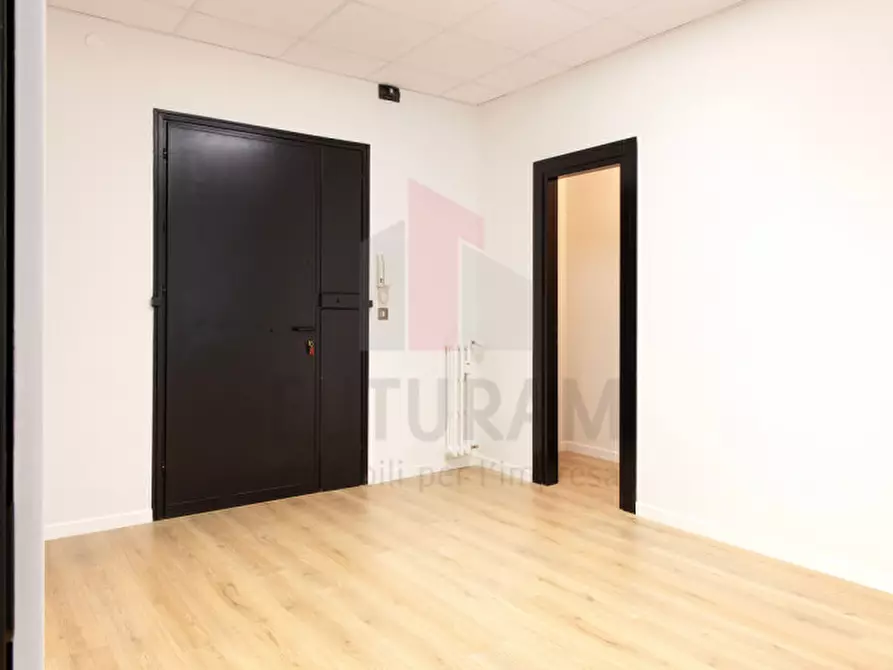 Immagine 11 di Ufficio in affitto  in via Scrovegni a Padova