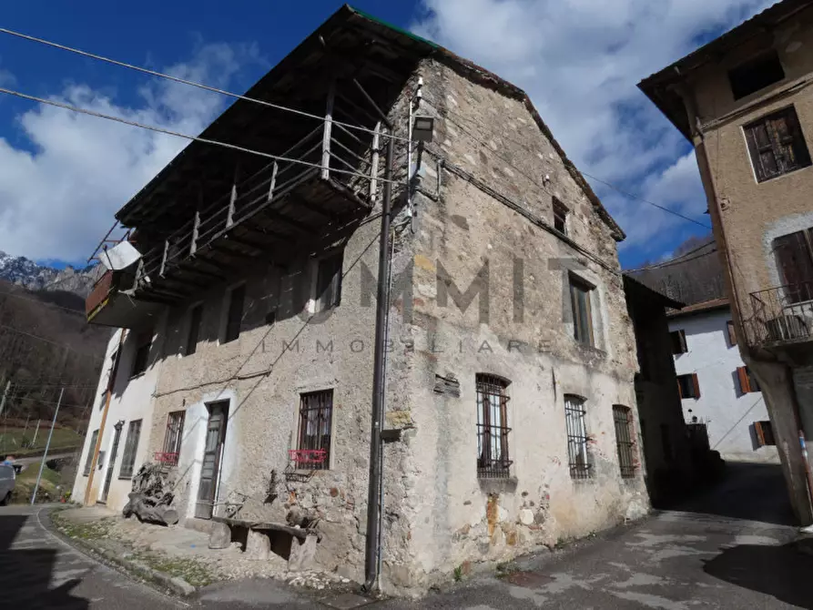 Immagine 1 di Rustico / casale in vendita  a Valli Del Pasubio