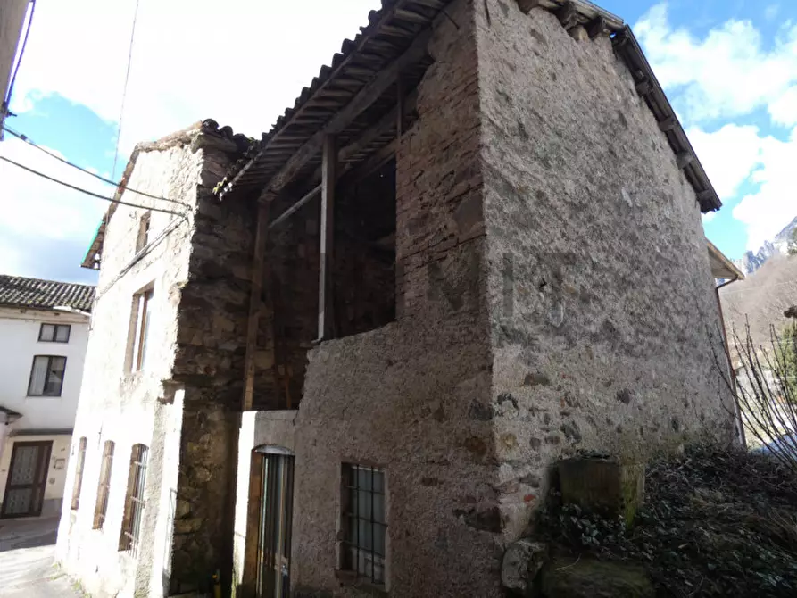 Immagine 8 di Rustico / casale in vendita  a Valli Del Pasubio