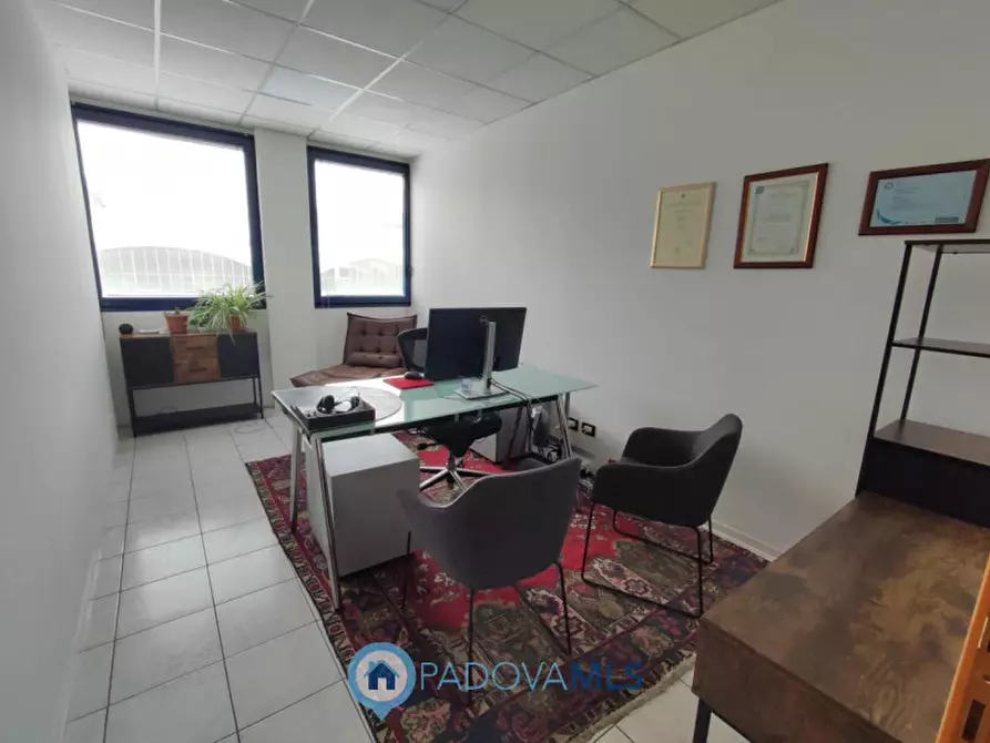 Immagine 7 di Ufficio in vendita  in Viale della Navigazione Interna, 56 a Padova