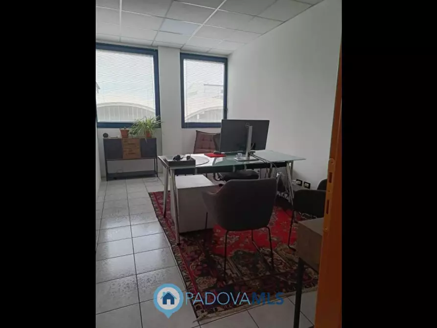 Immagine 8 di Ufficio in vendita  in Viale della Navigazione Interna, 56 a Padova