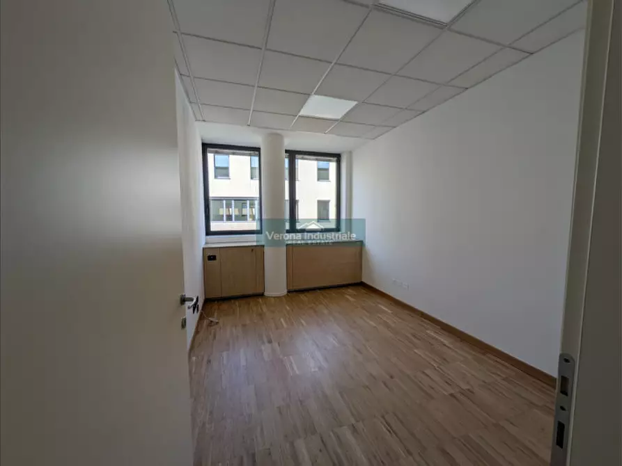 Immagine 1 di Ufficio in affitto  in Via Monte Baldo 8 a Villafranca Di Verona