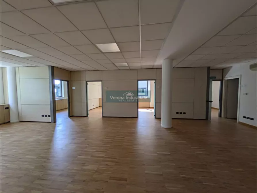 Immagine 3 di Ufficio in affitto  in Via Monte Baldo 8 a Villafranca Di Verona