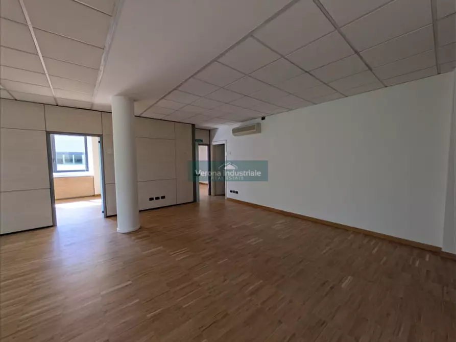 Immagine 4 di Ufficio in affitto  in Via Monte Baldo 8 a Villafranca Di Verona