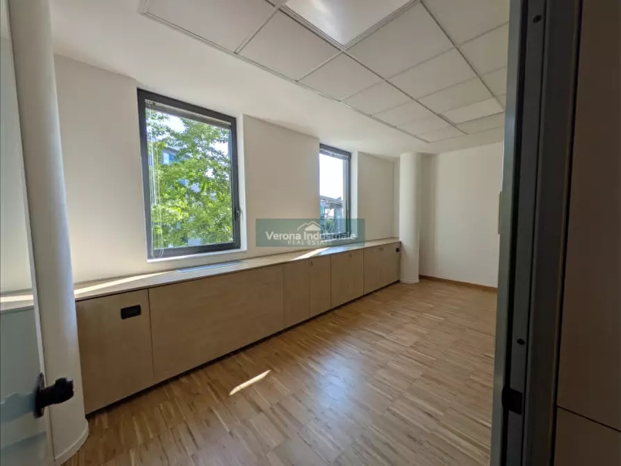 Immagine 5 di Ufficio in affitto  in Via Monte Baldo 8 a Villafranca Di Verona