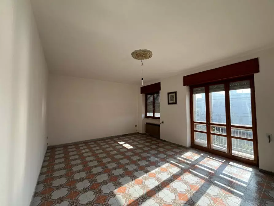 Immagine 12 di Appartamento in vendita  in Via Alessandro Volta a Parabita