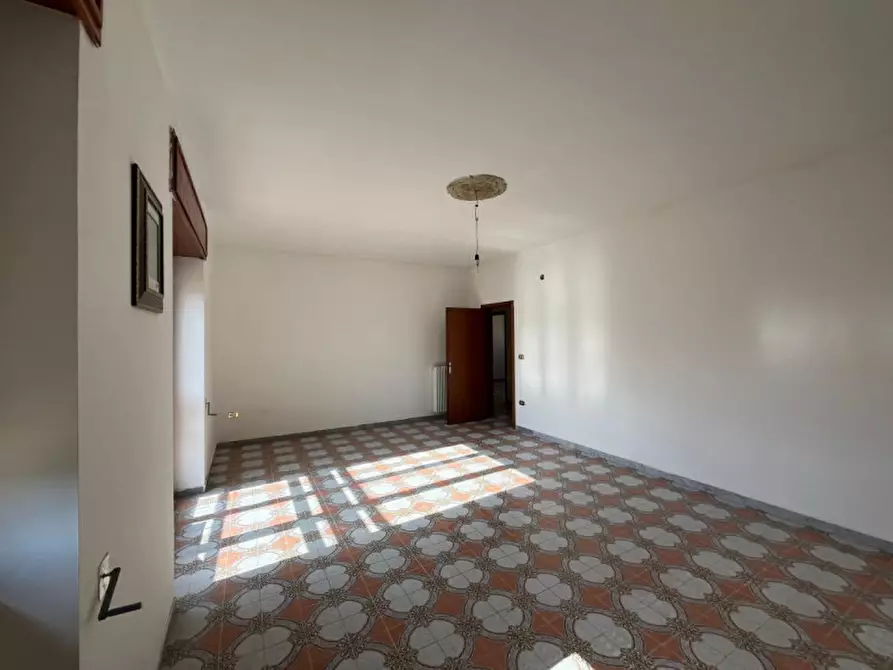 Immagine 17 di Appartamento in vendita  in Via Alessandro Volta a Parabita