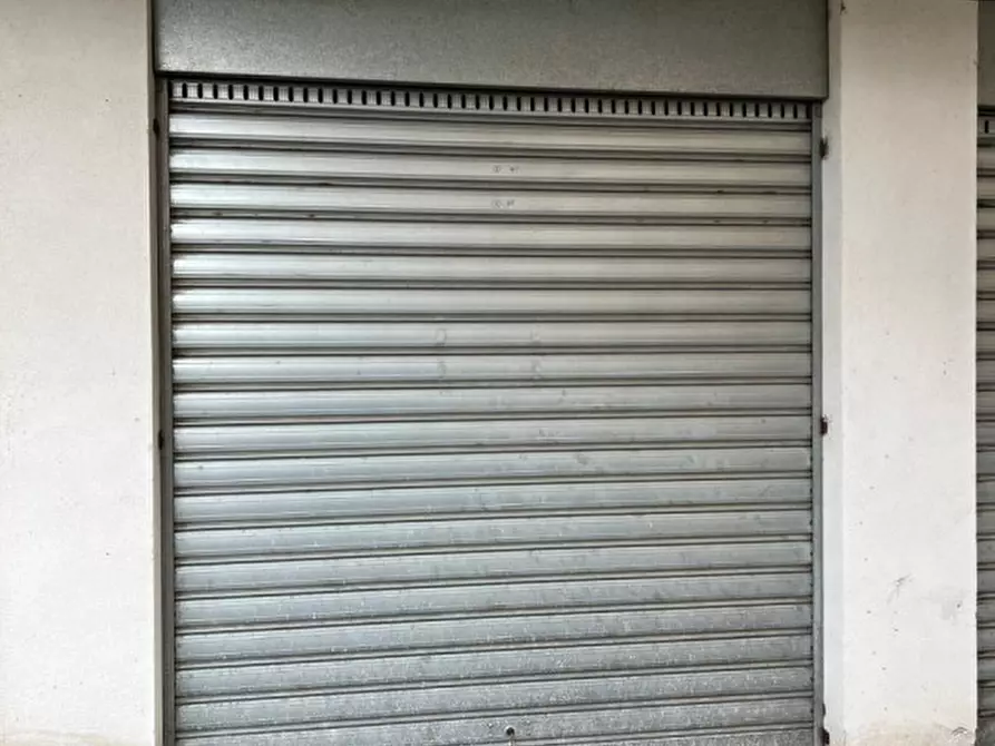 Immagine 1 di Garage in vendita  in Via Nitti a Marsicovetere