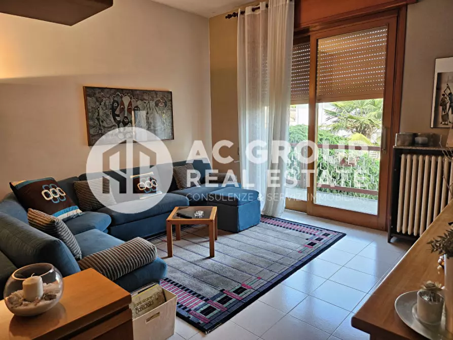 Immagine 3 di Villa in vendita  in Via Giotto a Rescaldina