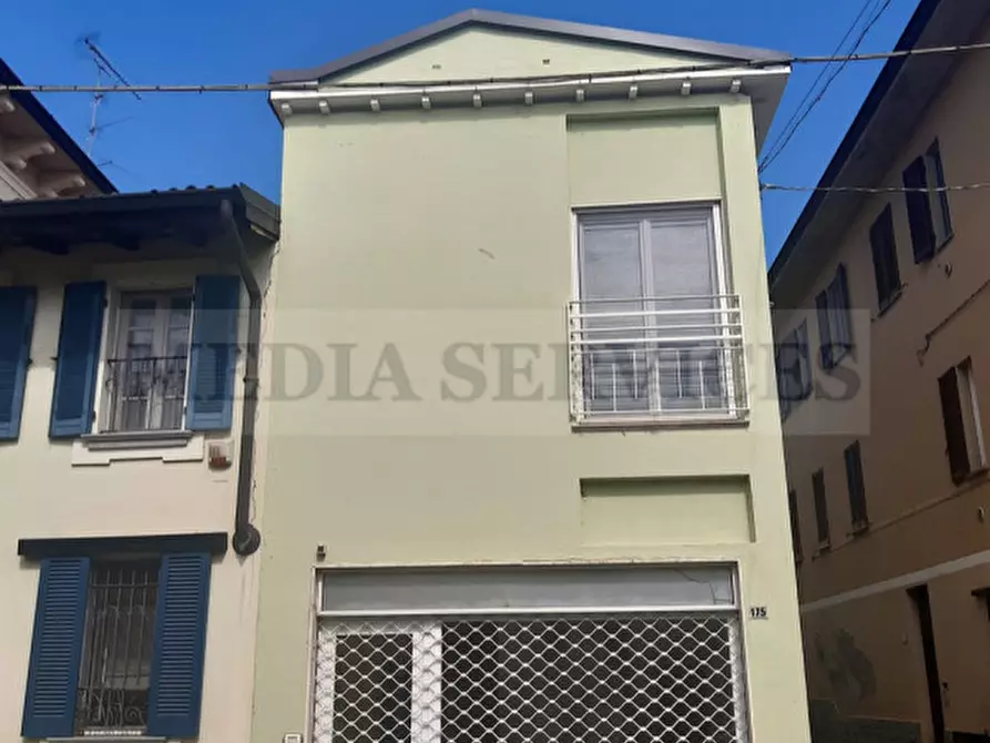 Immagine 2 di Ufficio in vendita  in corso Camillo Benso di Cavour n° 175 a Garlasco