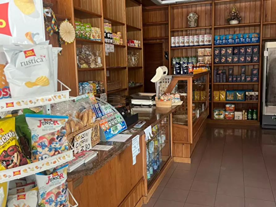 Immagine 2 di Negozio in vendita  in Via Roma a Cartura