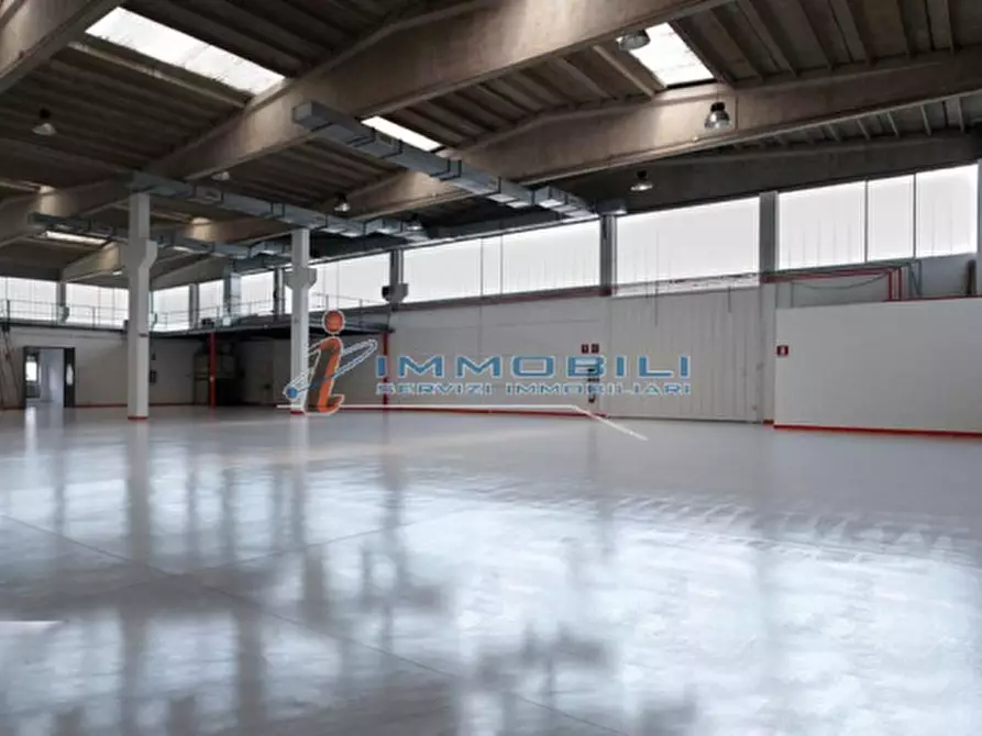 Immagine 1 di Laboratorio in affitto  in VIA BOLSENA a San Giuliano Milanese