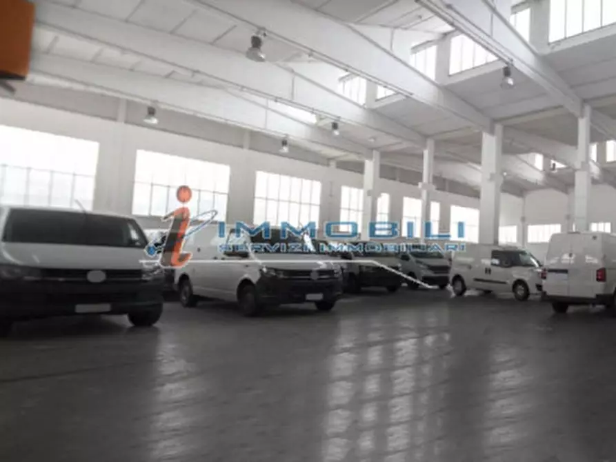 Immagine 3 di Attività commerciale in affitto  in VIA ROMAGNA a San Giuliano Milanese