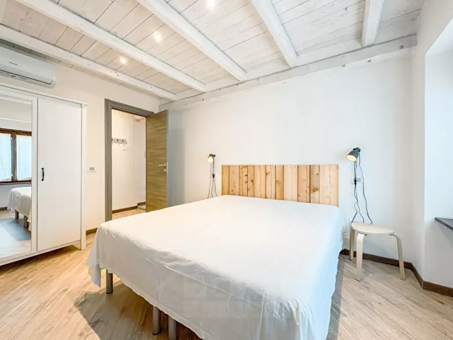 Immagine 9 di Appartamento in vendita  in Via Gino Fara Forni 13 a Pettenasco