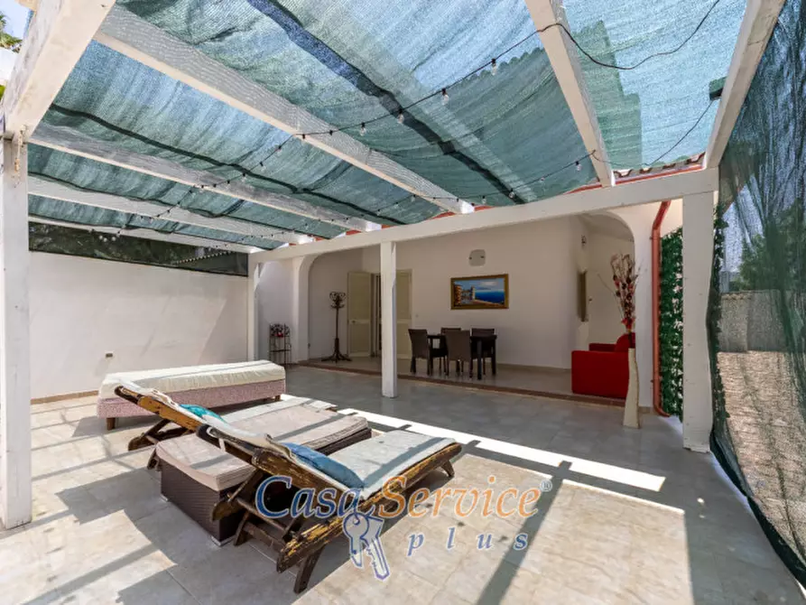 Immagine 4 di Villa in vendita  in Via del Glicine a Gallipoli