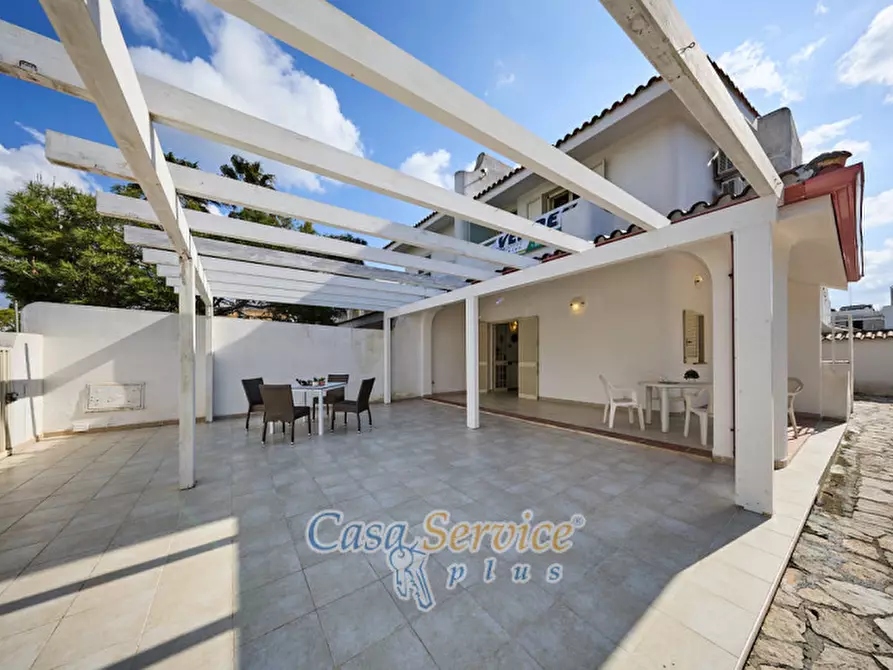 Immagine 7 di Villa in vendita  in Via del Glicine a Gallipoli