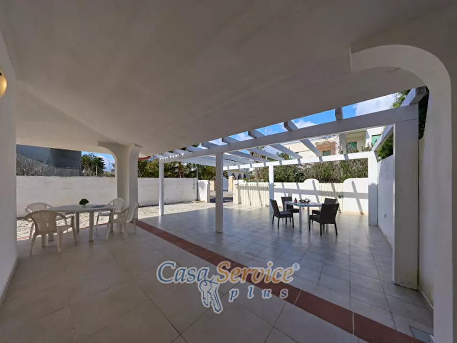 Immagine 9 di Villa in vendita  in Via del Glicine a Gallipoli