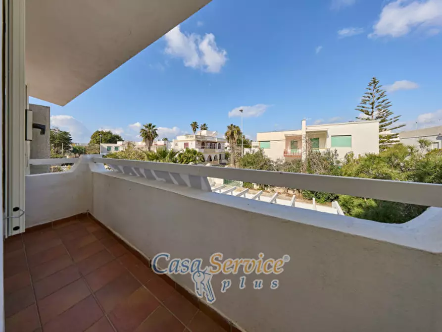 Immagine 38 di Villa in vendita  in Via del Glicine a Gallipoli